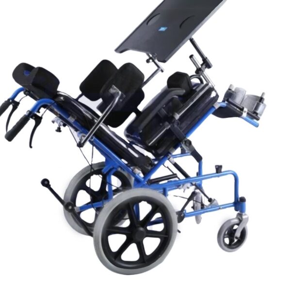 Fauteuil roulant garde-robe pour adulte IMC de couleur bleue, modèle médical confortable et pliable