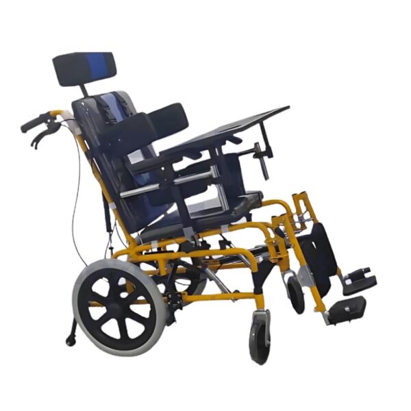 Fauteuil roulant IMC jaune pour enfant avec harnais et repose-pieds